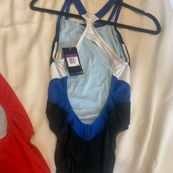 NWT Nike one piece swim suit BRAND NEW ONLY BLUE ONE IS AVAILABLE - Picture 5 of 6